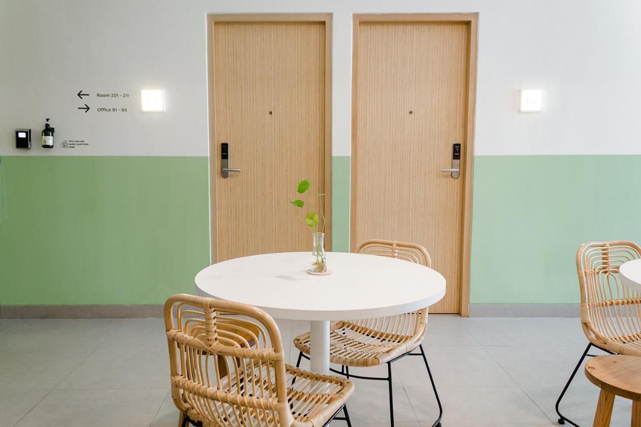 Sanctuary Spaces By Twospaces Giacarta Esterno foto